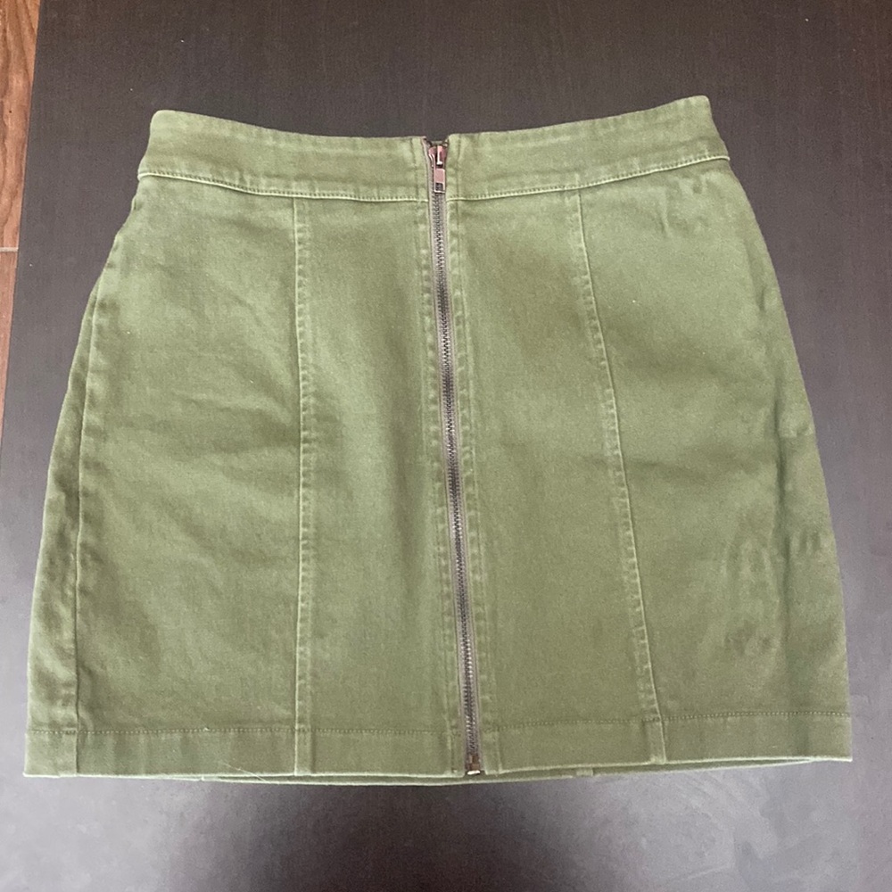 Forever 21 Army green jean skirt. Size Medium.